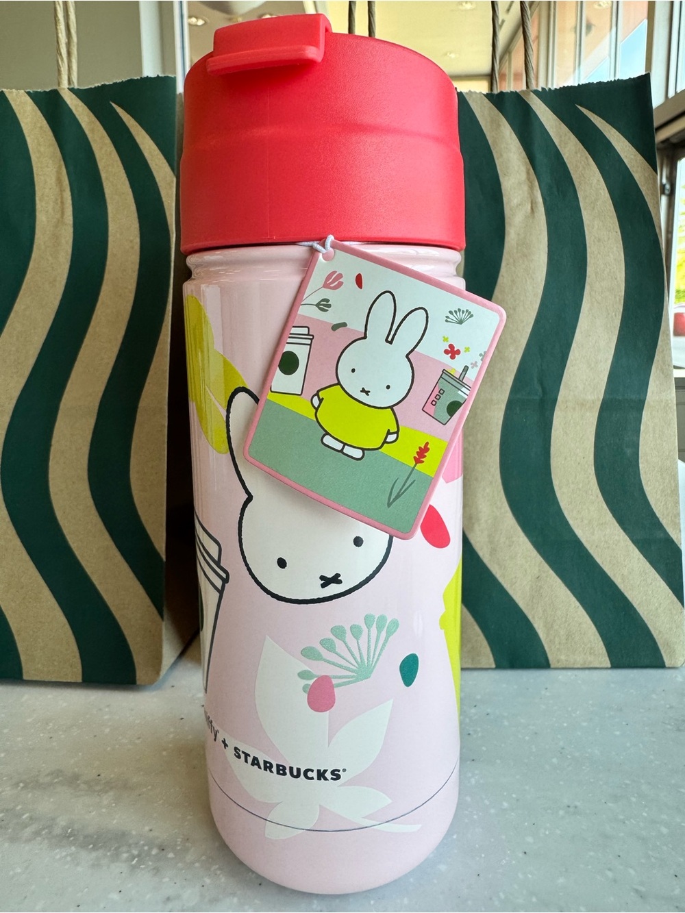 USA 2026 Miffy x Starbucks Pink Tumbler with pink  Lid Featuring Miffy Art